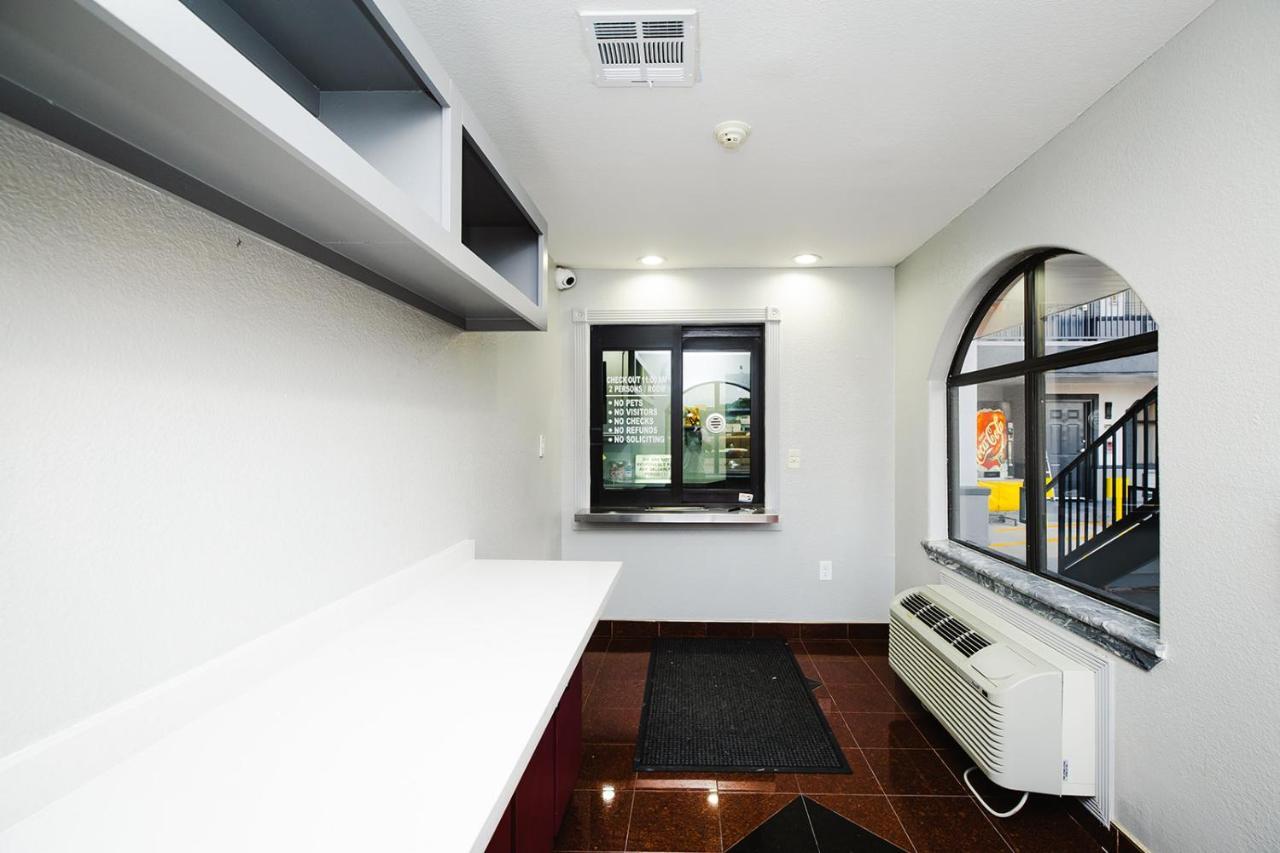 Downtowner Inns - Houston Downtown & Convention Center Экстерьер фото
